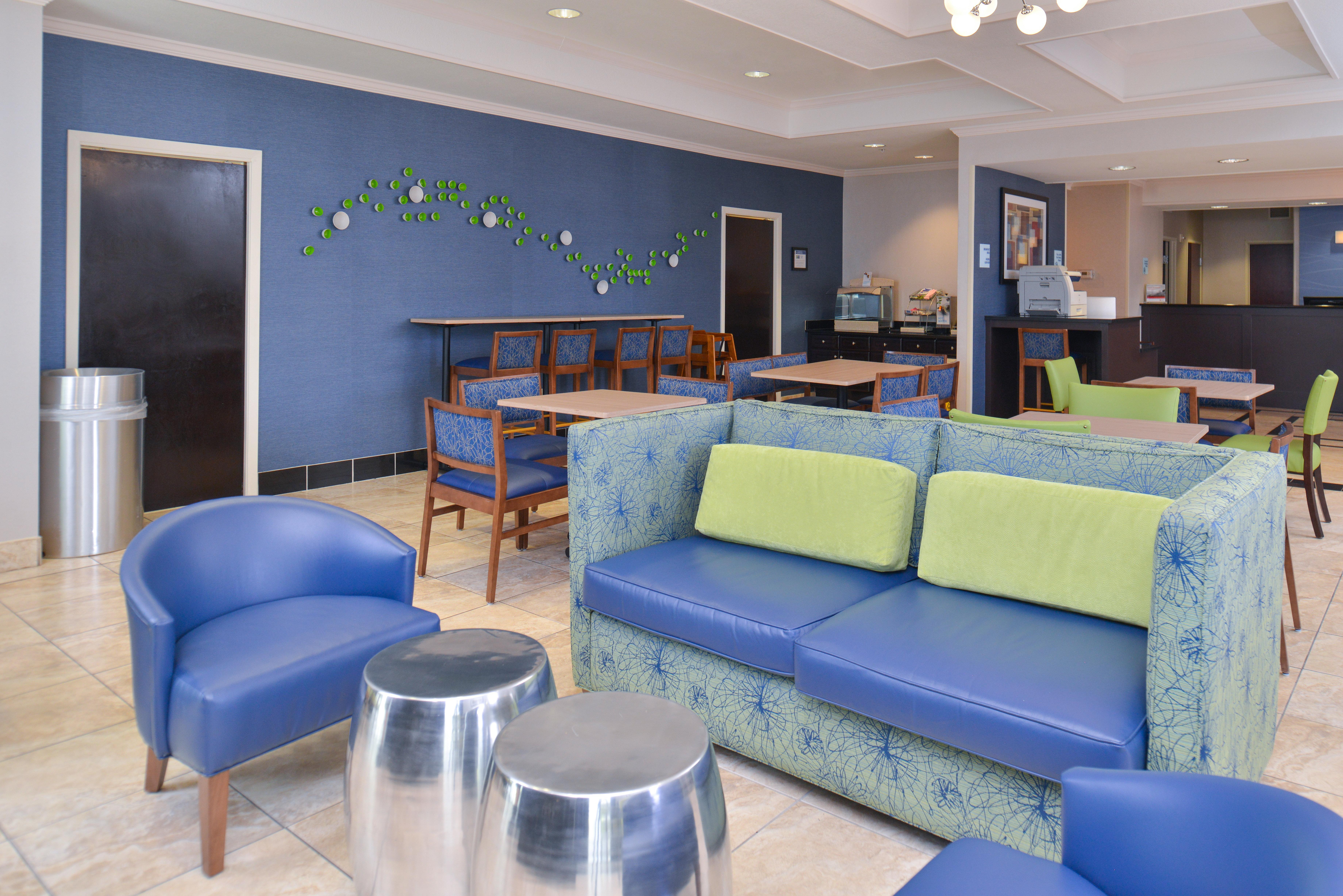 Holiday Inn Express & Suites San Antonio South Eksteriør bilde