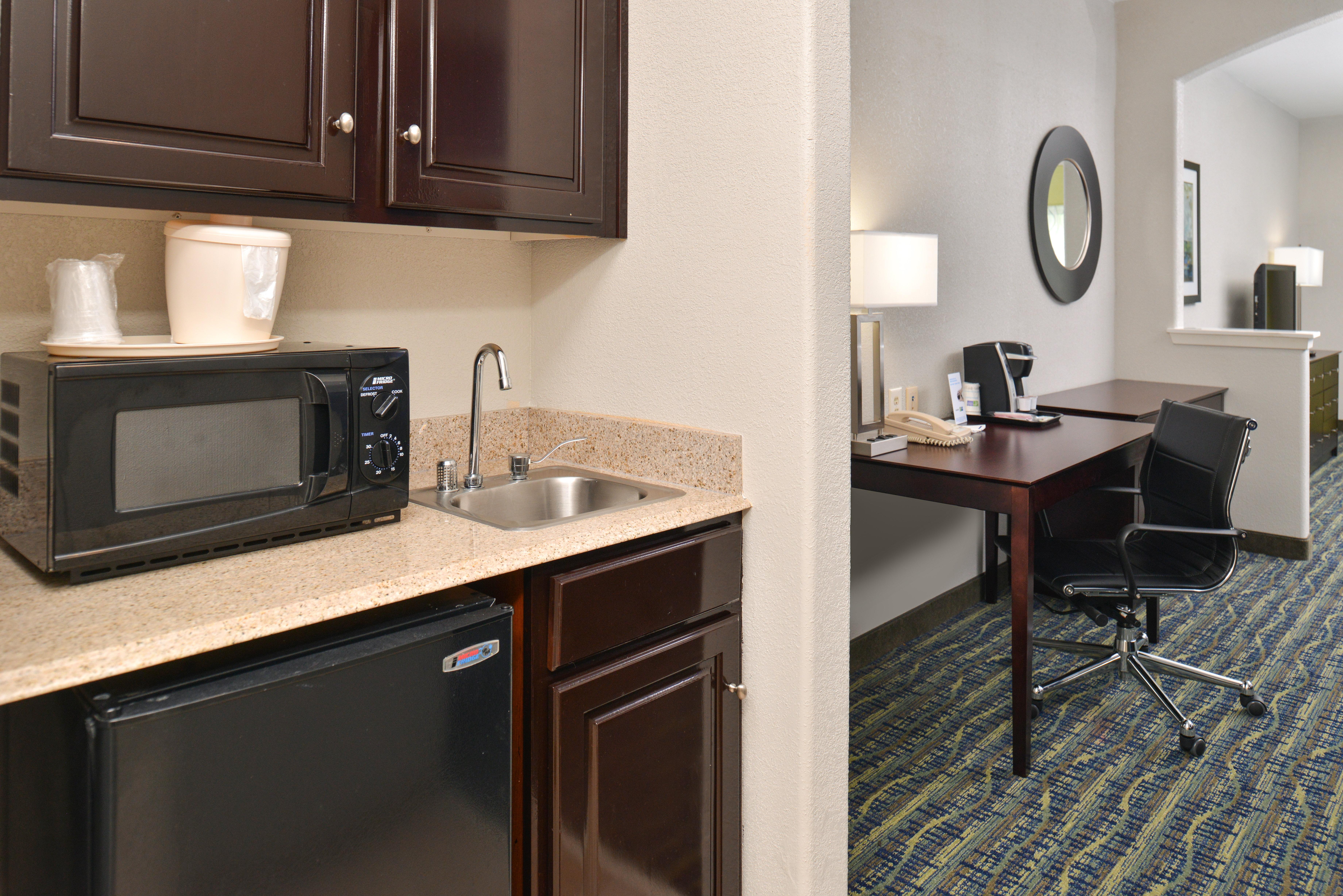 Holiday Inn Express & Suites San Antonio South Eksteriør bilde
